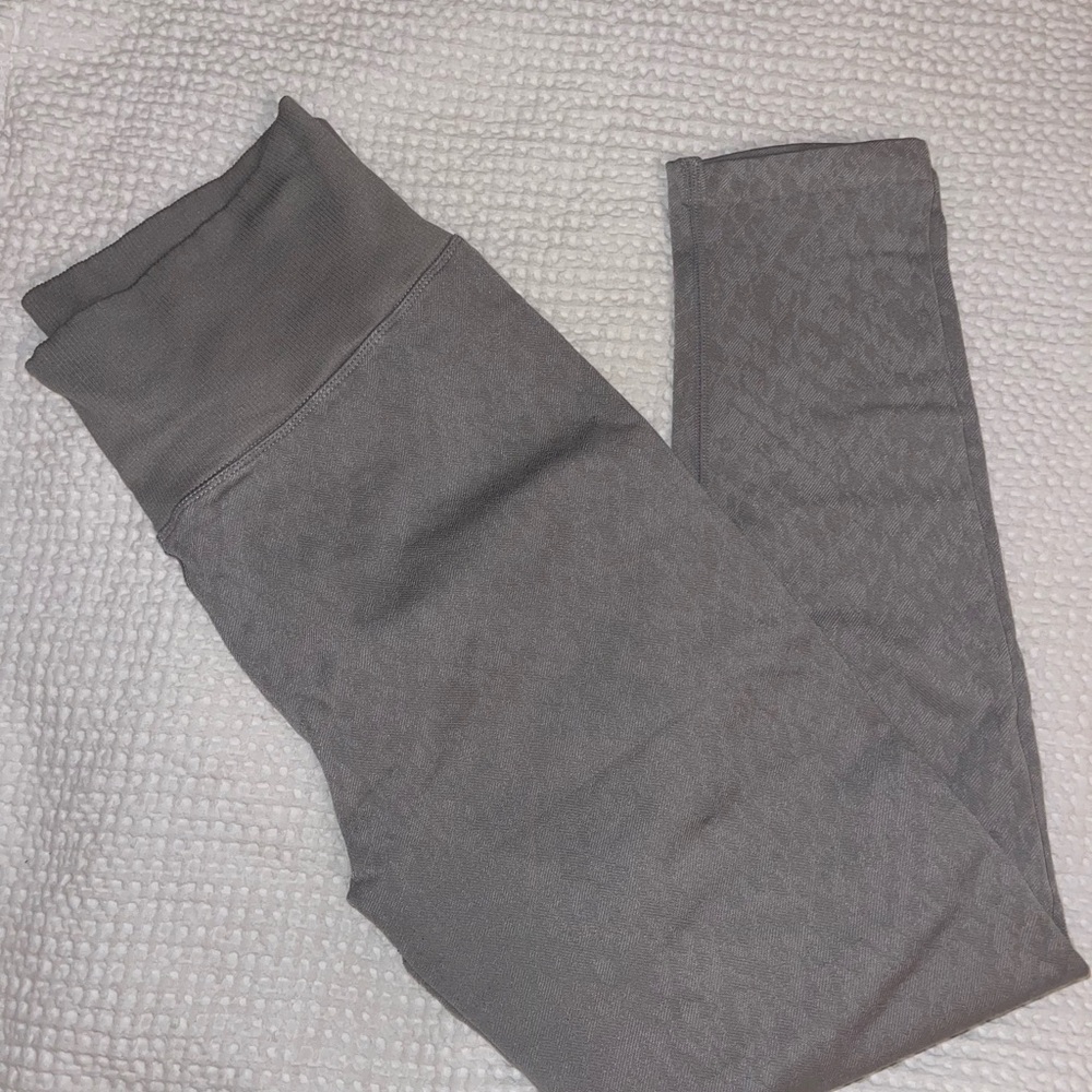 Gray High-Waisted Leggings